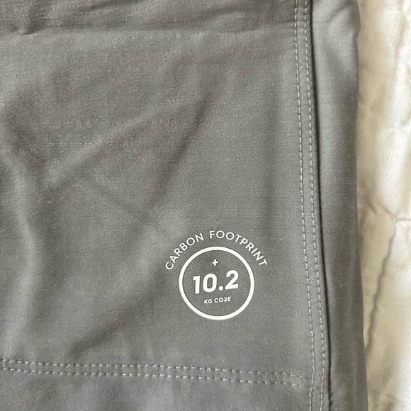 Allbirds women’s Natural Run Short - Picture 6 of 7